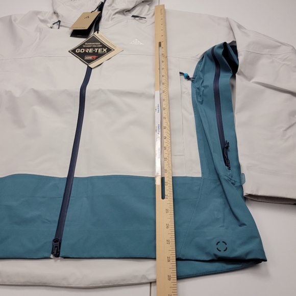 Nike Unisex Size M ACG Misery Ridge Storm-Fit ADV GORE-TEX Jacket FV8641-030 NWT - Picture 13 of 14